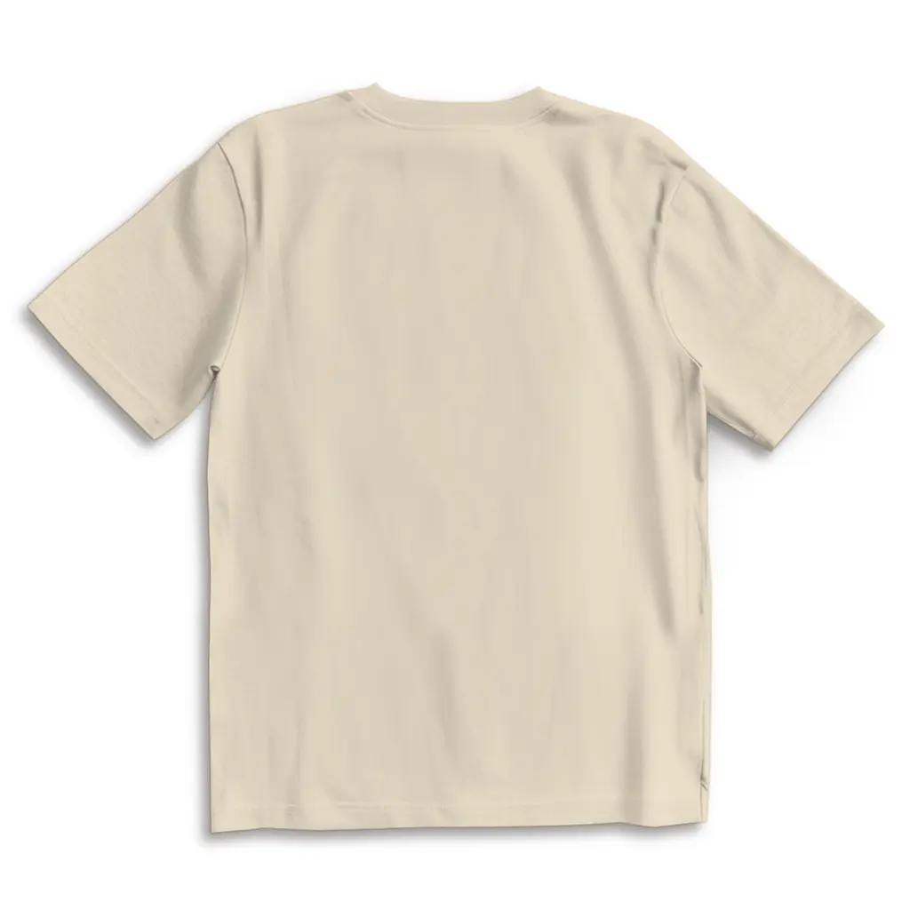 Signature Tag – Sand Oversize T-Shirt – Streetwear für Väter – Rückenansicht | Vaterstück