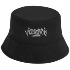 Signature Tag – Black Anglerhut – Streetwear für Väter – Frontansicht | Vaterstück