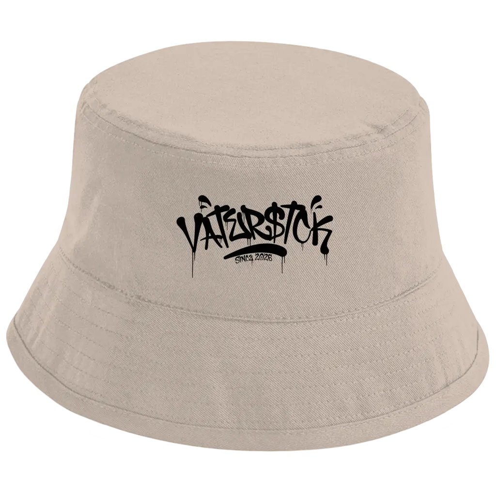 Signature Tag – Sand Anglerhut – Streetwear für Väter – Frontansicht | Vaterstück