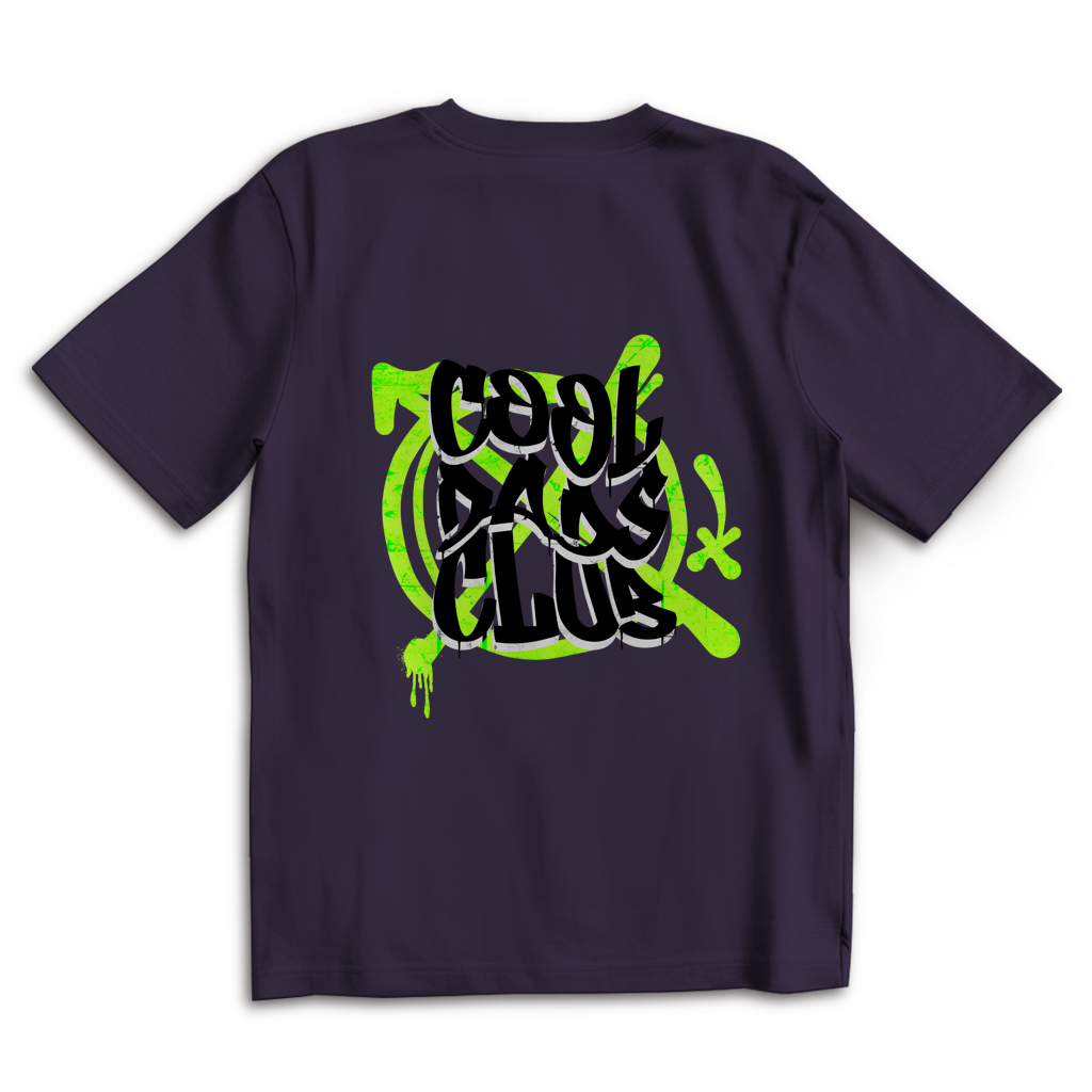Cool Dads Club Graffiti – Purple Night Oversize T-Shirt – Streetwear für Väter – Rückenansicht | Vaterstück