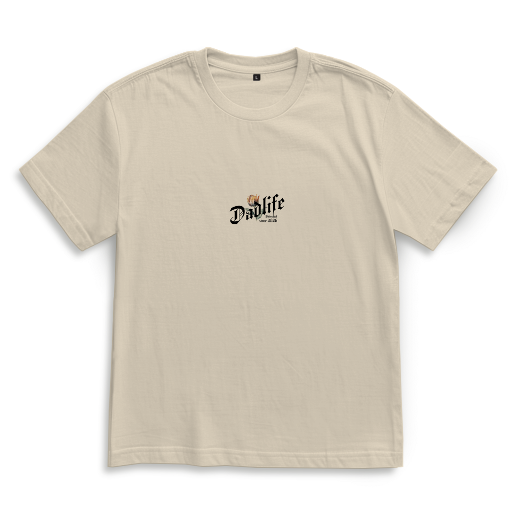 Dadlife – Sand Oversize T-Shirt – Streetwear für Väter – Frontansicht | Vaterstück