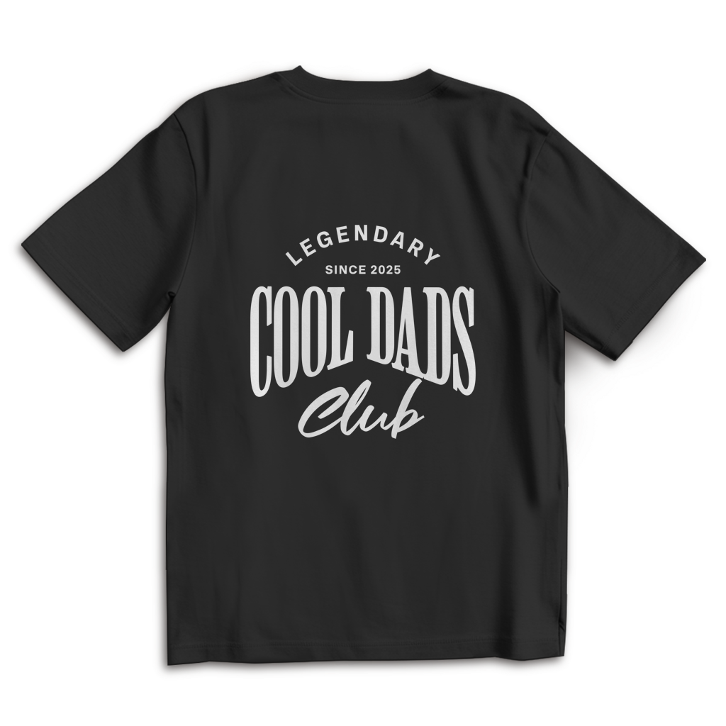 Legendary Cool Dads Club – White Oversize T-Shirt – Streetwear für Väter – Rückenansicht | Vaterstück