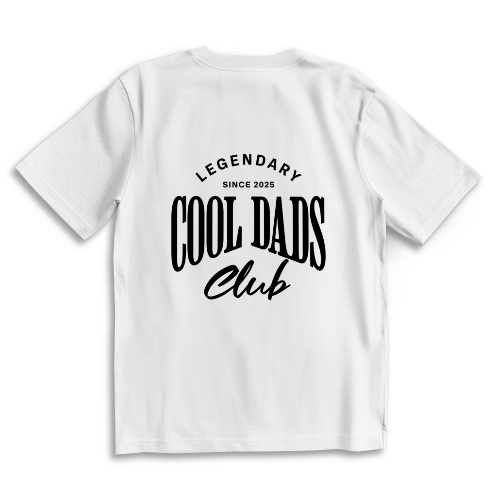 Legendary Cool Dads Club – Sand Oversize T-Shirt – Streetwear für Väter – Rückenansicht | Vaterstück