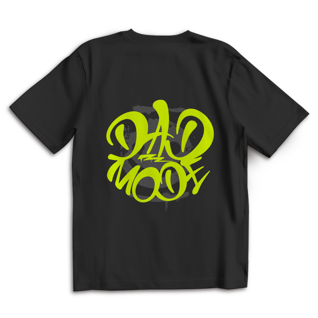 Dad Mode Smile – Black Oversize T-Shirt – Streetwear für Väter – Rückenansicht | Vaterstück
