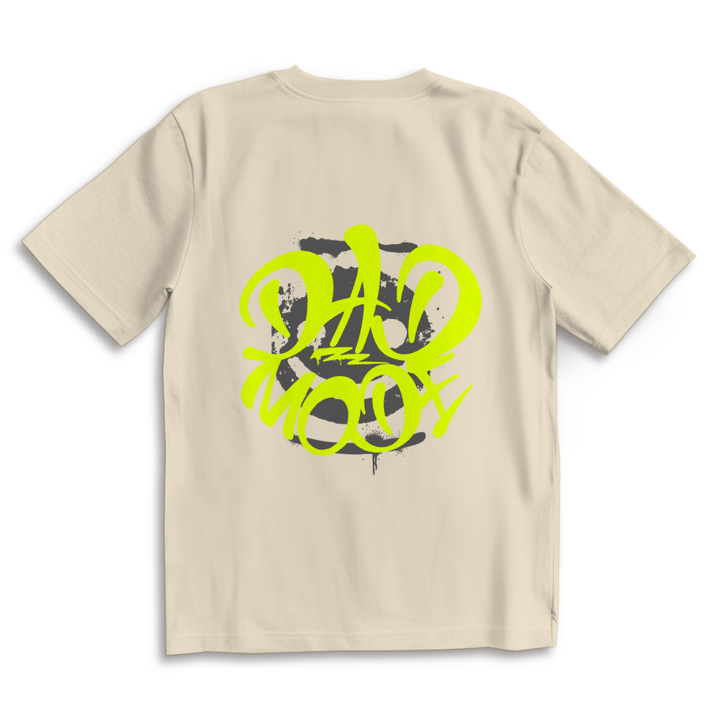 Dad Mode Smile – Sand Oversize T-Shirt – Streetwear für Väter – Rückenansicht | Vaterstück