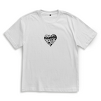 Fatherhood Heart – Black Oversize T-Shirt – Streetwear für Väter – Frontansicht | Vaterstück