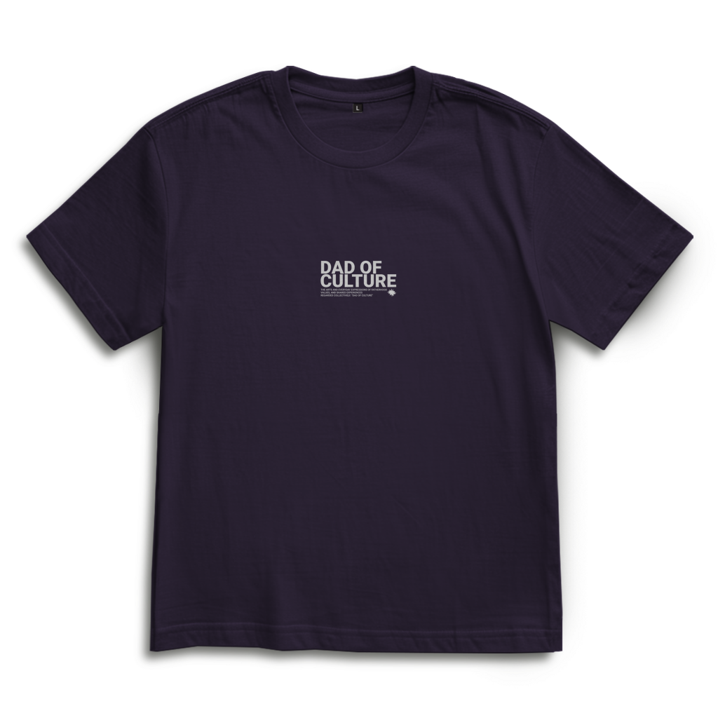 Dad of Culture – Purple Night Oversize T-Shirt – Streetwear für Väter – Frontansicht | Vaterstück