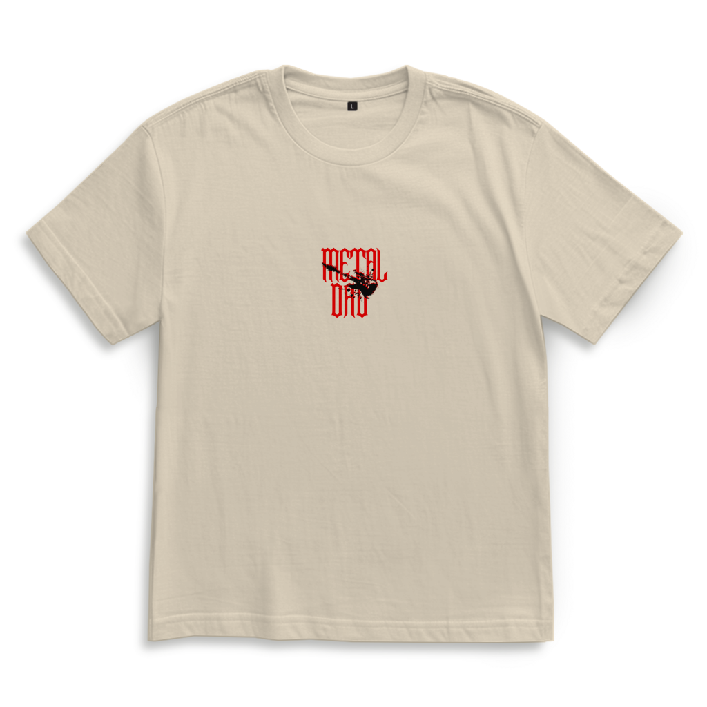 Metal Dad – Sand Oversize T-Shirt – Streetwear für Väter – Frontansicht | Vaterstück