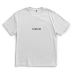 Cool Dads Club Typo3 – White Oversize T-Shirt – Streetwear für Väter – Frontansicht | Vaterstück
