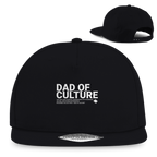 Dad of Culture – Black Snapback Cap – Streetwear für Väter – Frontansicht | Vaterstück