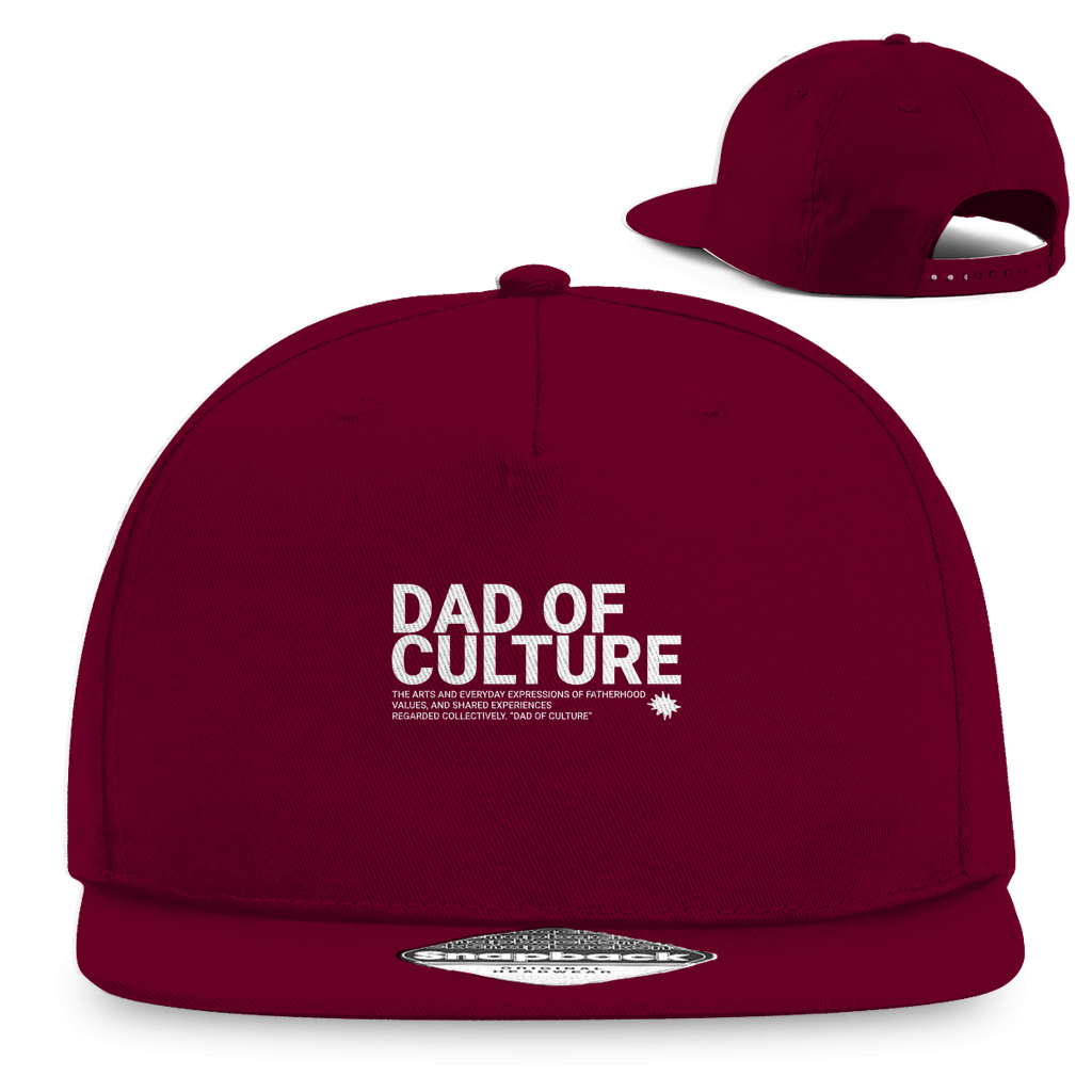 Dad of Culture – Burgundy Snapback Cap – Streetwear für Väter – Frontansicht | Vaterstück