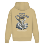 Set The Standard – Desert Sand Oversize Hoodie – Streetwear für Väter – Rückenansicht | Vaterstück